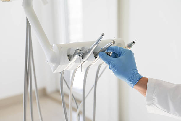 24/7 Emergency Dental Implants experts in Englewood, OH